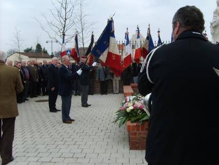 D�fil� en l'honneur des anciens combattants